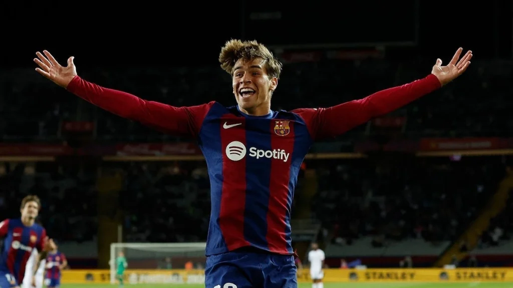 Barca giữ chân 'máy tạt bóng' La Masia đến năm 2030 | OK9